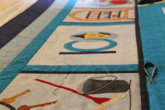 lots-of-hand-work-in-machine-quilting-as-the-threads-all-have-to-be-buried_14356519251_o
