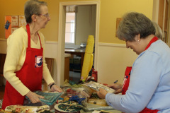 isabel-and-marilyn-helping-out-at-the-guild-table_16750581103_o