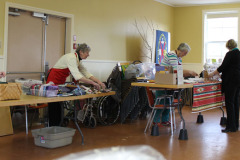 mollie-diane-and-anna-getting-ready_16750580613_o