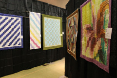 waking-through-the-maze-of-quilts_29830872762_o