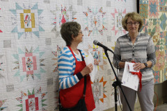 Colleen-accepts-her-Best-in-Show-Award