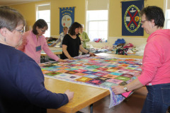 cutting-batting-and-backing_33467719852_o