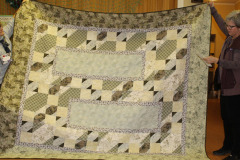 micheles-neutral-nature-pattern-by-cynthia-coulter-quilted-by-verna-ward_27162634559_o