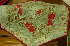 the-back-of-heathers-hexie-toppe_46317419842_o