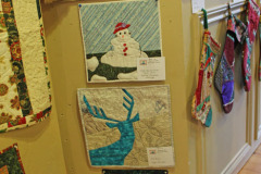 quilts-small-and-large-filled-the-walls_23980285002_o