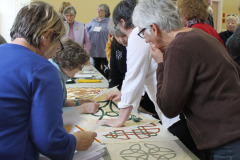 lots-of-interest-in-the-celtic-quilting-workshop_24812298146_o