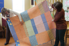 the-back-of-heathers-quilt-look-sideways-and-you-will-see-a-robot_24720700242_o