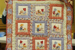 marilyns-baby-quilt-using-vintage-fabric_32634139102_o