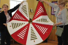 judys-tree-skirt-made-by-her-visiter-joan-from-tennessee_33163901158_o