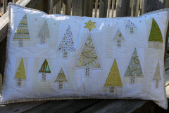 champagne-christmas-pillow-barb-r-machine-paper-pieced-hand-quilted-using-aurifil-12-weight-pattern-by-louise-papas_50897581163_o