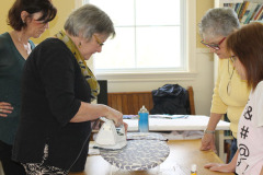katie-demos-her-pressing-techniques_26759671150_o