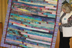lindas-1600-quilt-with-an-added-square-in-between-strips_11859677126_o