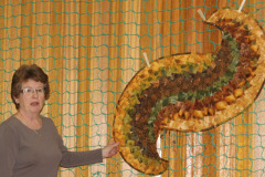 lois-spiral-bargello-table-runner_11859290113_o