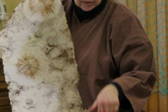 japapnese-paper-dyed-using-the-shiborri-mthode_24766338757_o