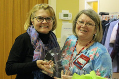 president-pam-prsents-christine-with-the-volunteer-of-the-year-award_48013754978_o