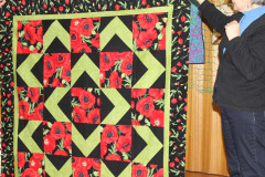 donnas-poppy-garden-quilt_16723472042_o