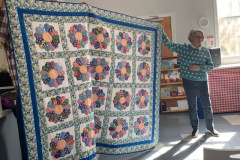 Dresden Plate vintage blocks - quilt by Marilyn HH