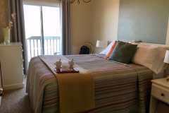 debbies-room-overlooking-the-beach_40448406380_o