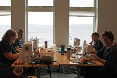 busy-quilters_33800209578_o