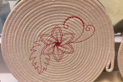 vicki-b-trivet-made-with-clothesline-rope_50558367288_o