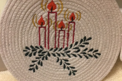 vicki-b-trivet-made-with-clothesline-rope_50558367303_o