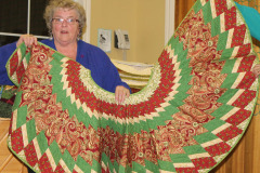 anne-marie-pearles-tree-skirt_10174485994_o