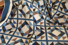 isabel-finished-this-quilt-and-gave-it-to-a-frined-so-it-didnt-make-it-to-our-show-tell-but-she-wanted-to-share-it-with-everyone_44512318404_o