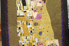 the-kiss-inspired-by-gustav-klimt_25788140617_o