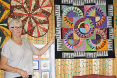 linda-h-and-her-new-york-beauty-quilted-by-debbie-vermeulen_37017397482_o