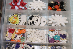 handmade-ceramic-buttons_49029271181_o